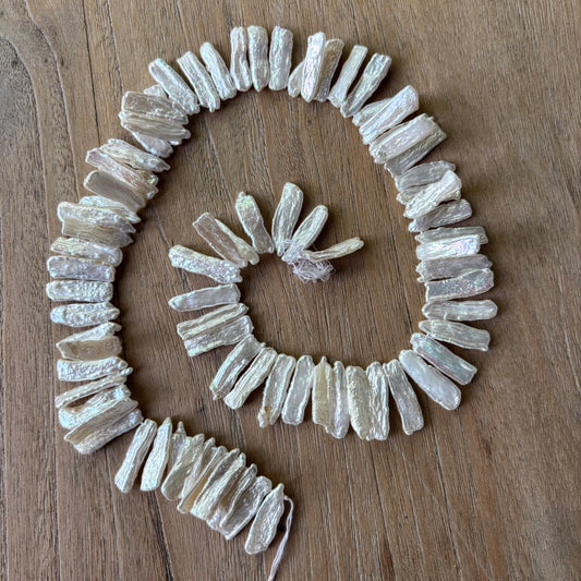 Premium Natural Freshwater Pearl Strand * Biwa Pearls ED 24/08