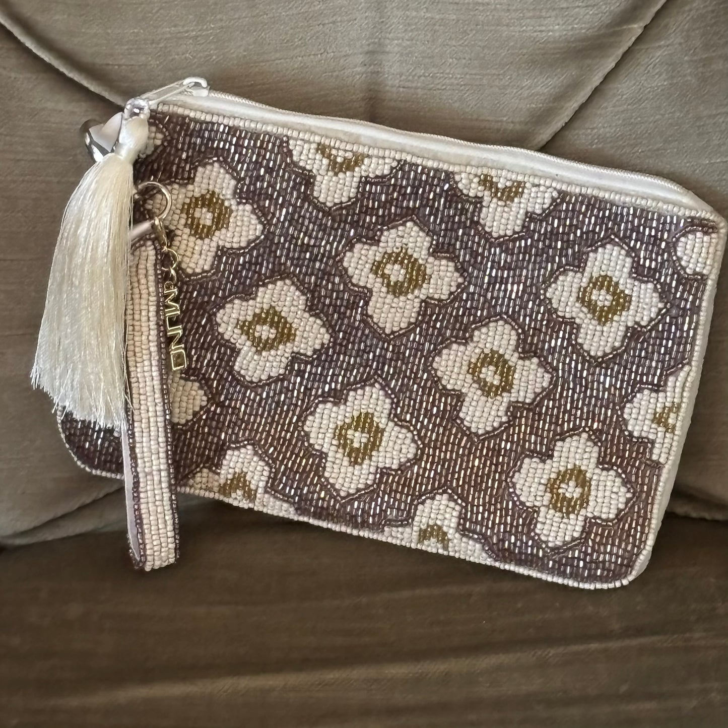 Classy Pouch Medium